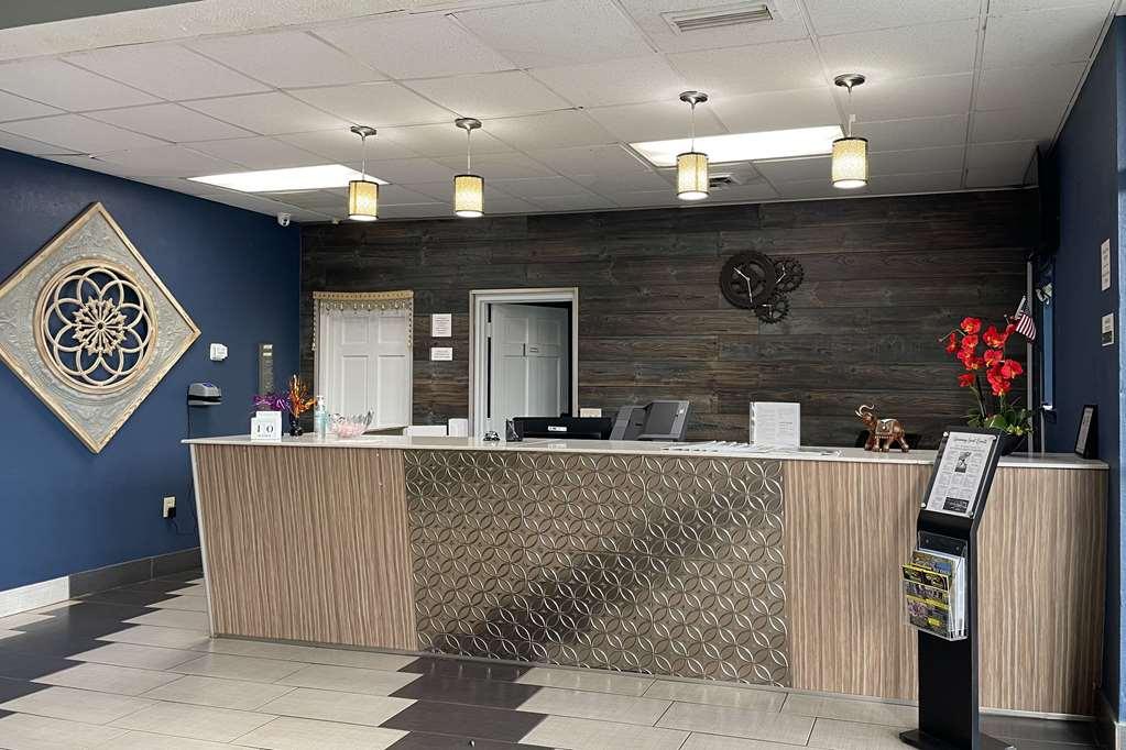 Econo Lodge Форест-Сіті Інтер'єр фото